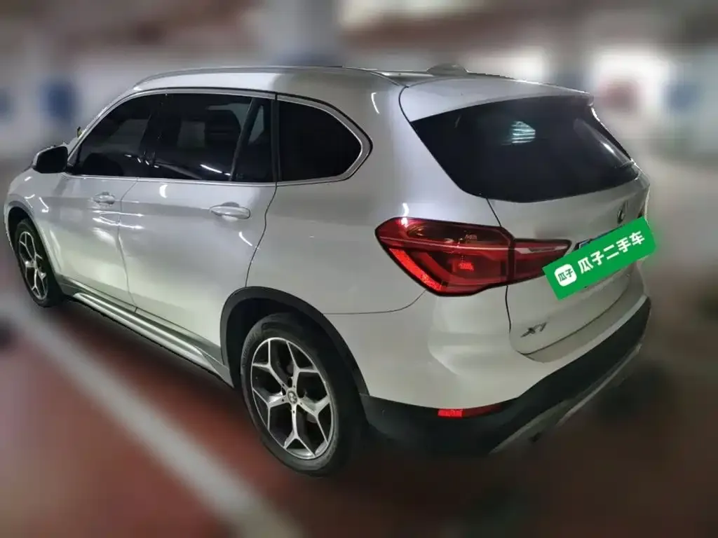 BMW X1 sDrive18Li Premium Model 2019 — фото 25