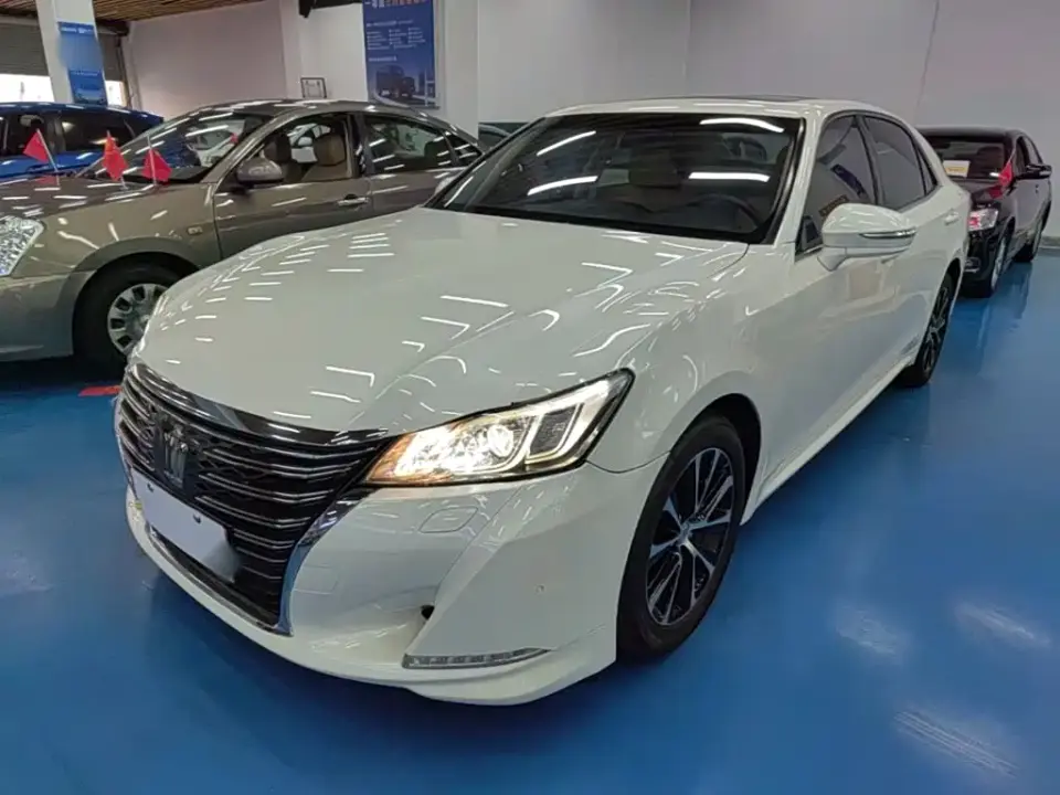 Toyota Crown 2.0T Fashion Edition 2019