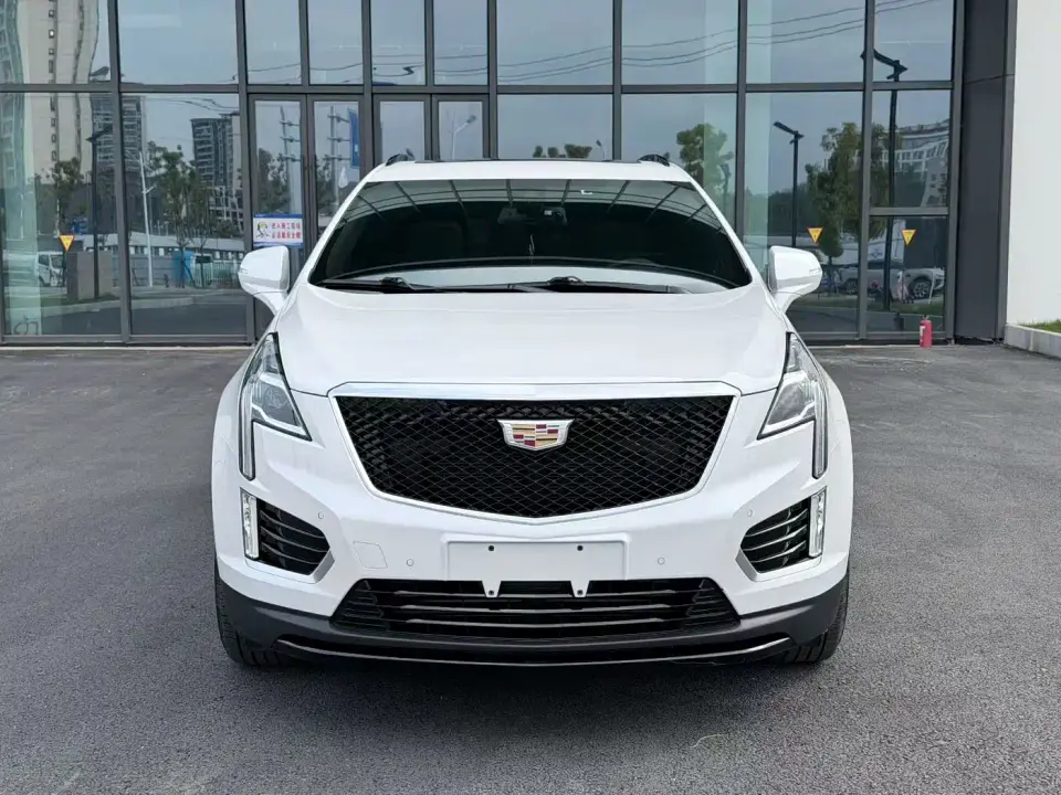 Cadillac XT5 2.0T AWD Luxury (Hummingbird Edition) 2024