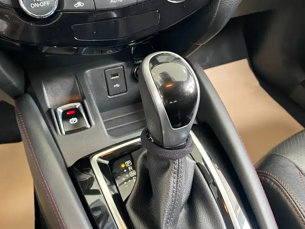 Nissan Qashqai 2.0L CVT XV Prem Luxury Edition 2023 — фото 11