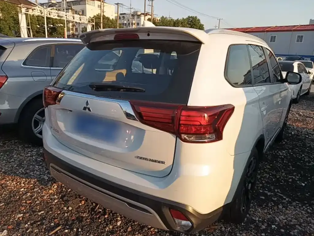 Mitsubishi Outlander 2.0L 2WD Enjoy Edition 5-seater China V 2019 — фото 7