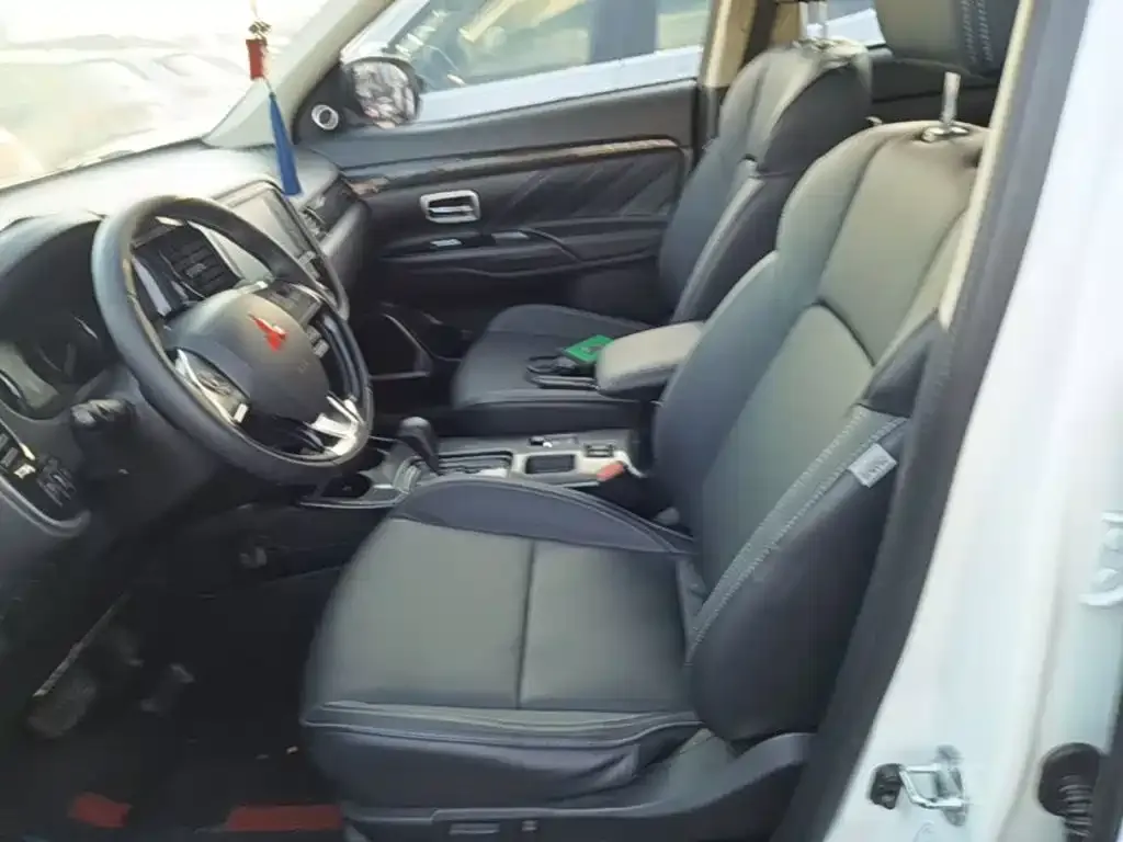 Mitsubishi Outlander 2.0L 2WD Enjoy Edition 5-seater China V 2019 — фото 15