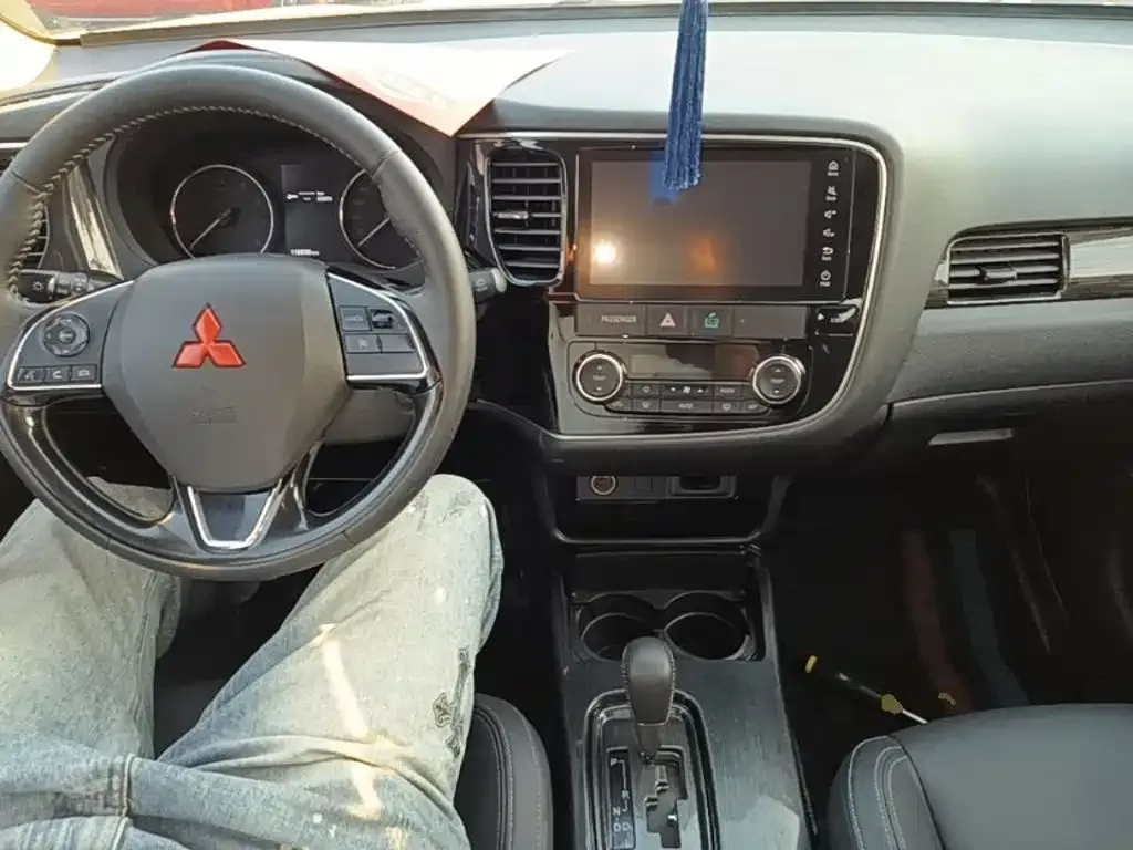 Mitsubishi Outlander 2.0L 2WD Enjoy Edition 5-seater China V 2019 — фото 10