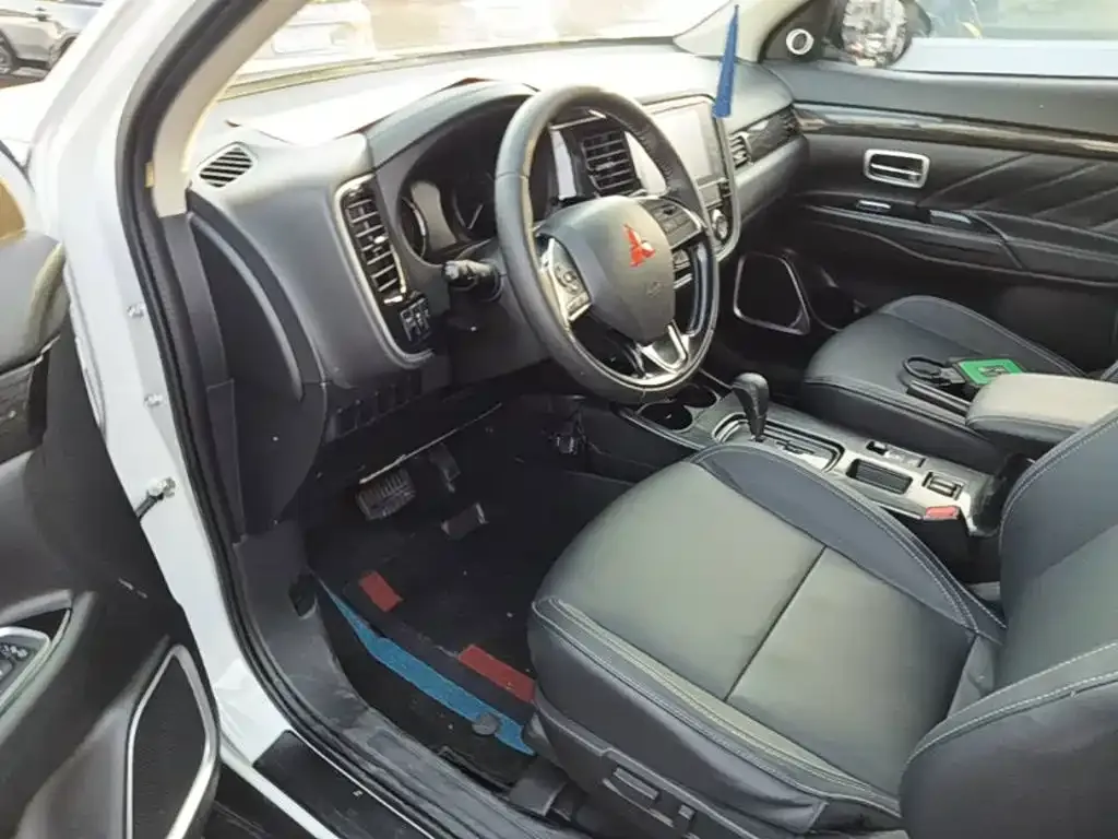 Mitsubishi Outlander 2.0L 2WD Enjoy Edition 5-seater China V 2019 — фото 16