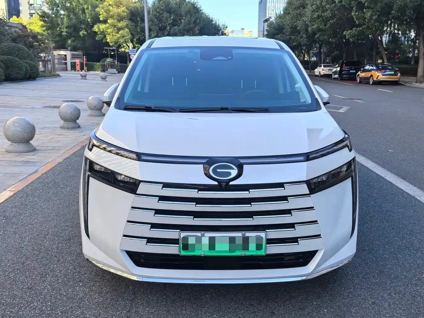 GAC Trumpchi E8 NEV Model 150km MAX+ 2024 — фото 8