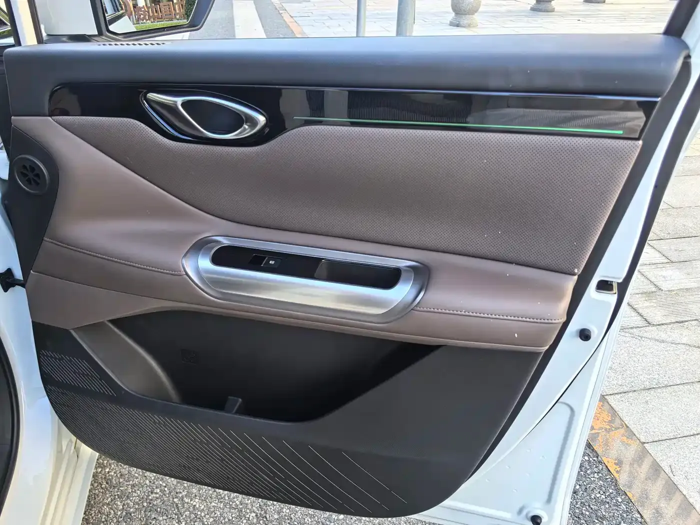 GAC Trumpchi E8 NEV Model 150km MAX+ 2024 — фото 9