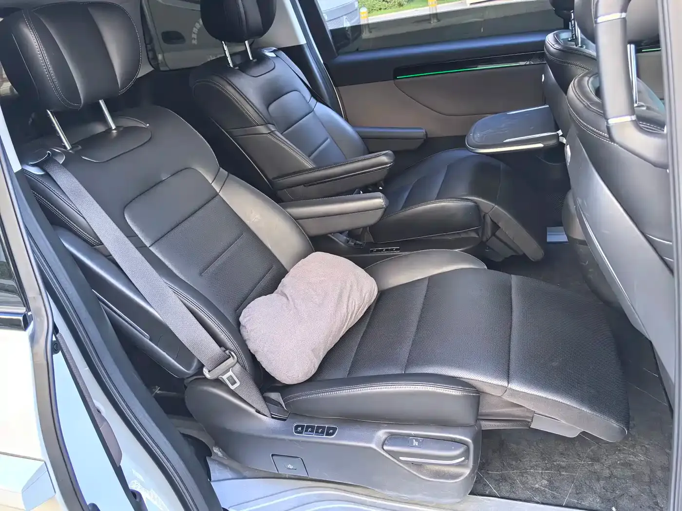 GAC Trumpchi E8 NEV Model 150km MAX+ 2024 — фото 15