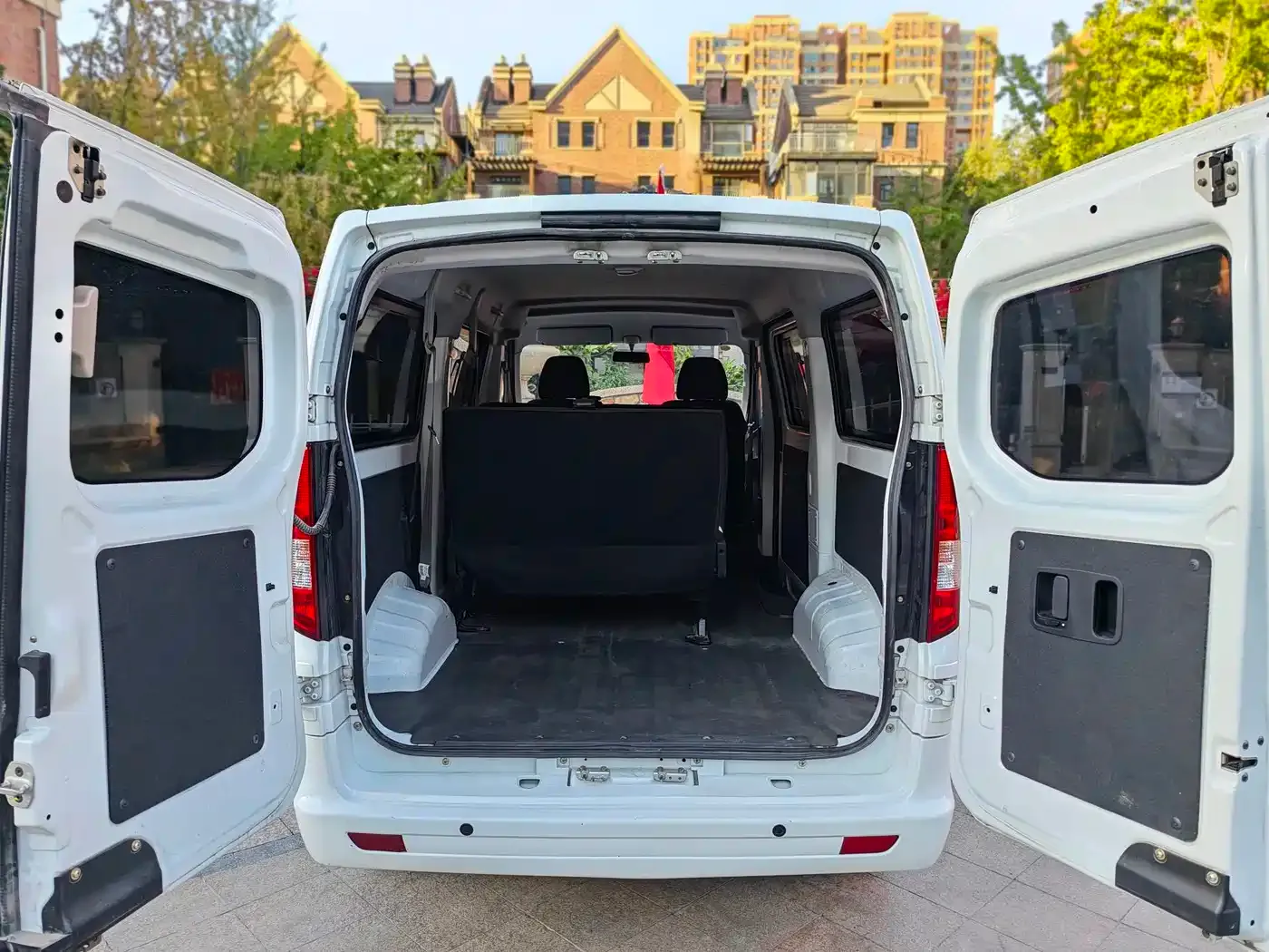 Changan Kaicheng Changan Ruixing EM60 Elite Model 6-seater 300km Tailgate 2025 — фото 6