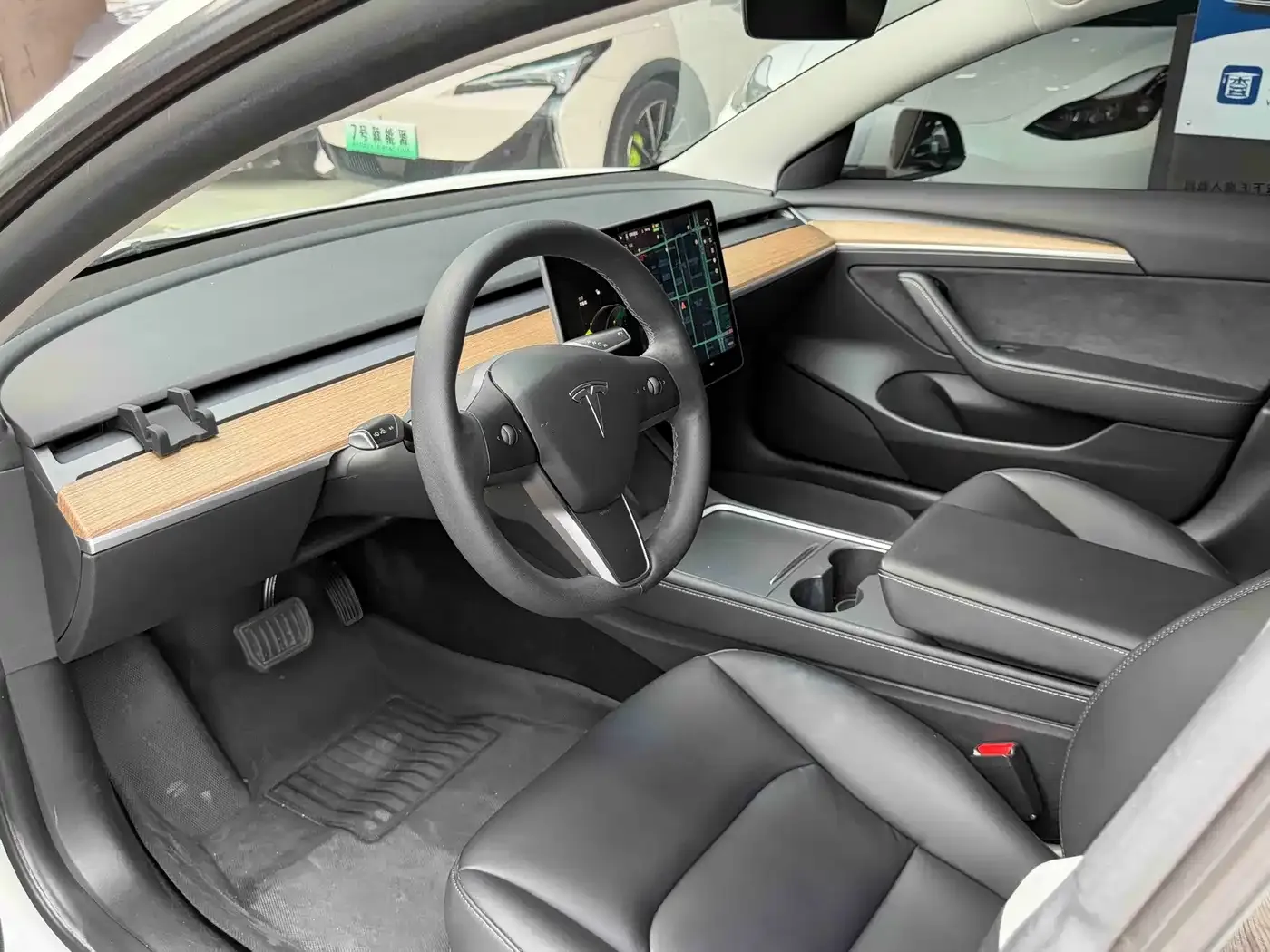Tesla Model 3 Standard Range Rear-Wheel Drive Upgrade 3D6 2022 — фото 5