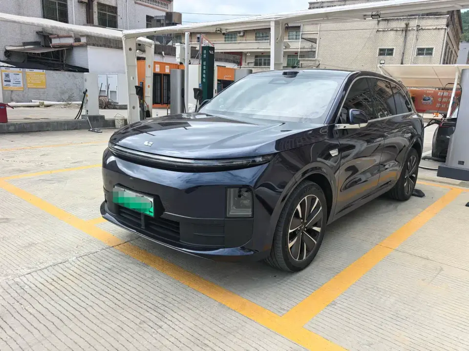 Li Auto L6 Pro Smart Renewal Edition 2025