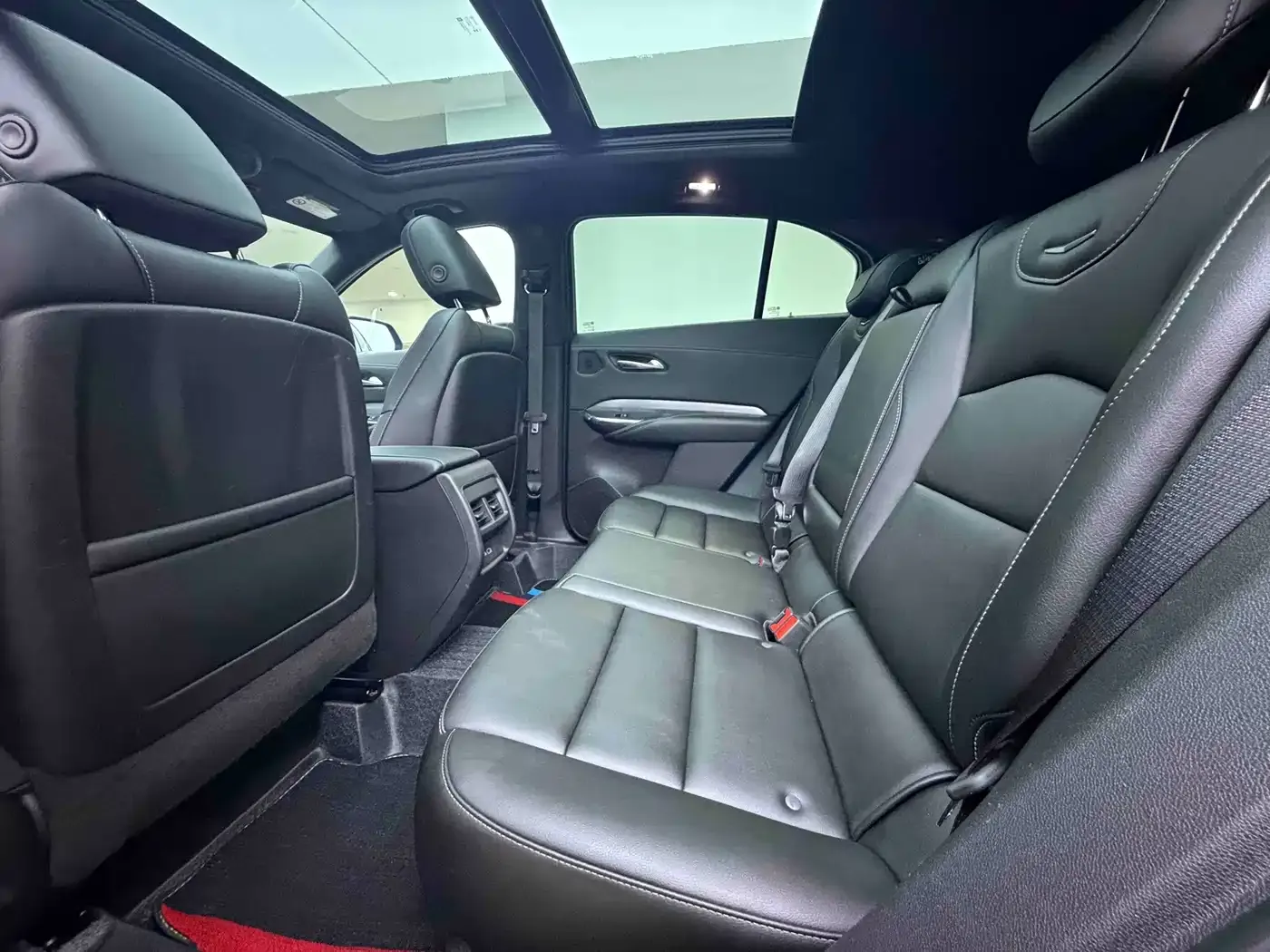 Cadillac XT4 28T 2WD Luxury 2024 — фото 8