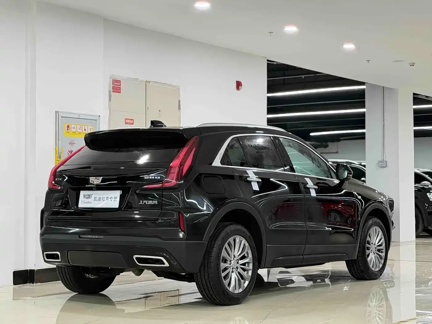 Cadillac XT4 28T 2WD Luxury 2024 — фото 4