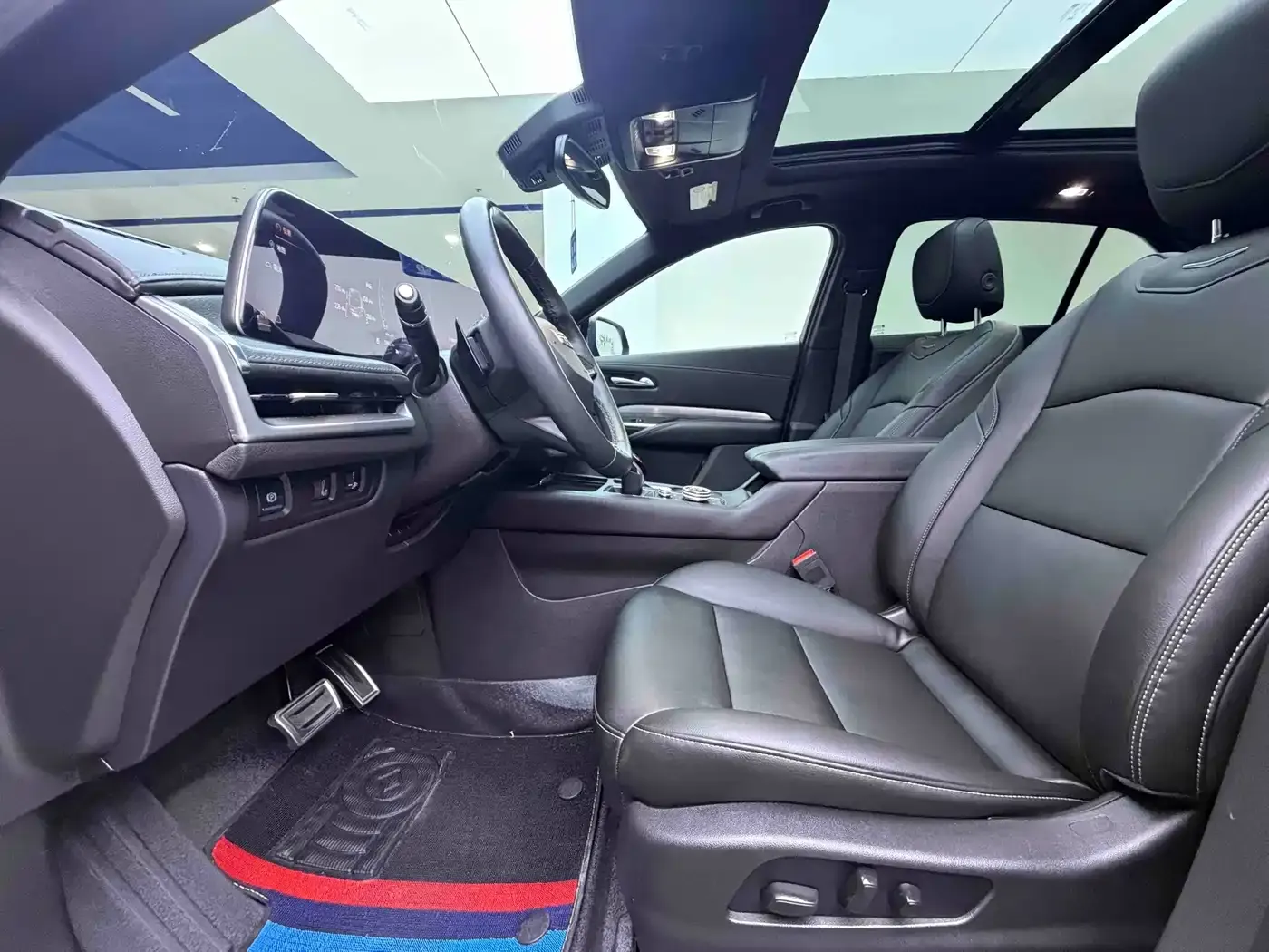 Cadillac XT4 28T 2WD Luxury 2024 — фото 7