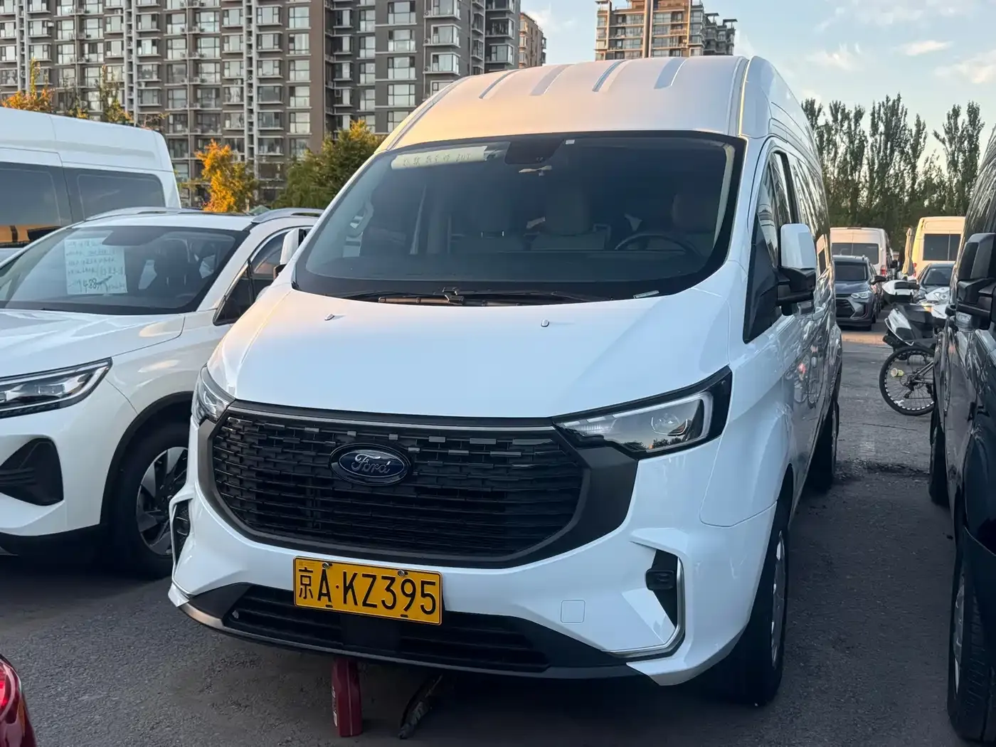 Ford Transit 2.0T Petrol Manual Business Travel Mid-Axis Mid-Roof 10/11/12-seater 2023