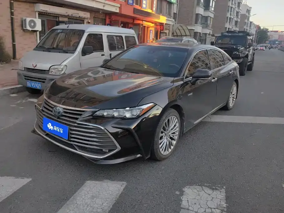 Toyota Avalon Hybrid 2.5L XLE Premium Edition China VI 2019