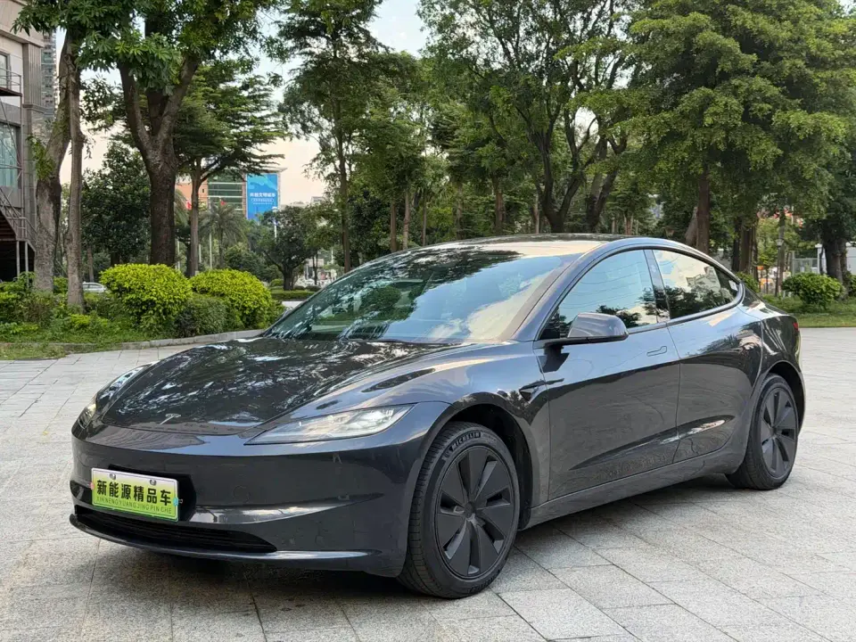 Tesla Model 3 Long Range All-Wheel Drive 2026