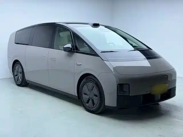 Li Auto MEGA Model Home Family Special Edition 2025