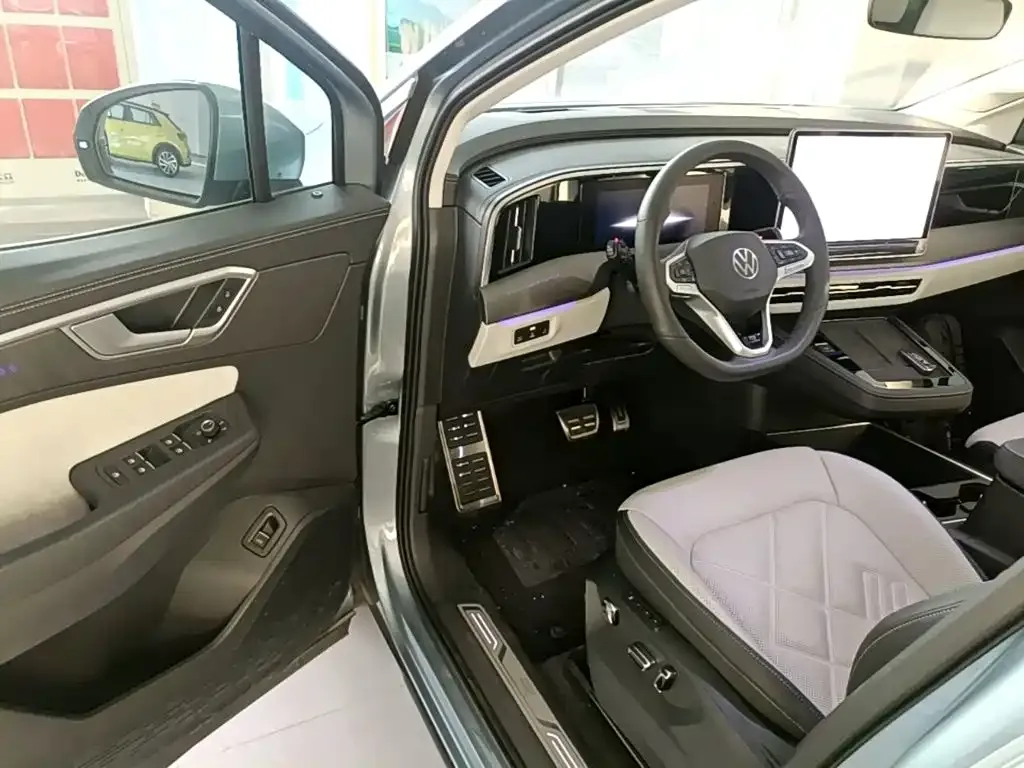 Volkswagen Talagon 450TSI R-Line 6-Seater 2025 — фото 16