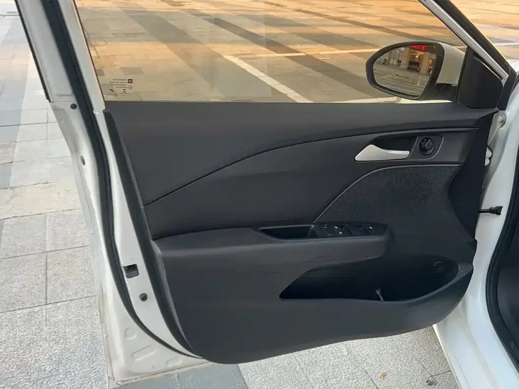 Chevrolet Cavalier 320 Auto Sunroof Enjoyment Edition 2019 — фото 5
