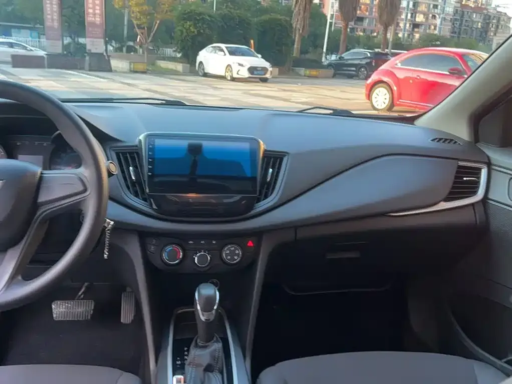 Chevrolet Cavalier 320 Auto Sunroof Enjoyment Edition 2019 — фото 11