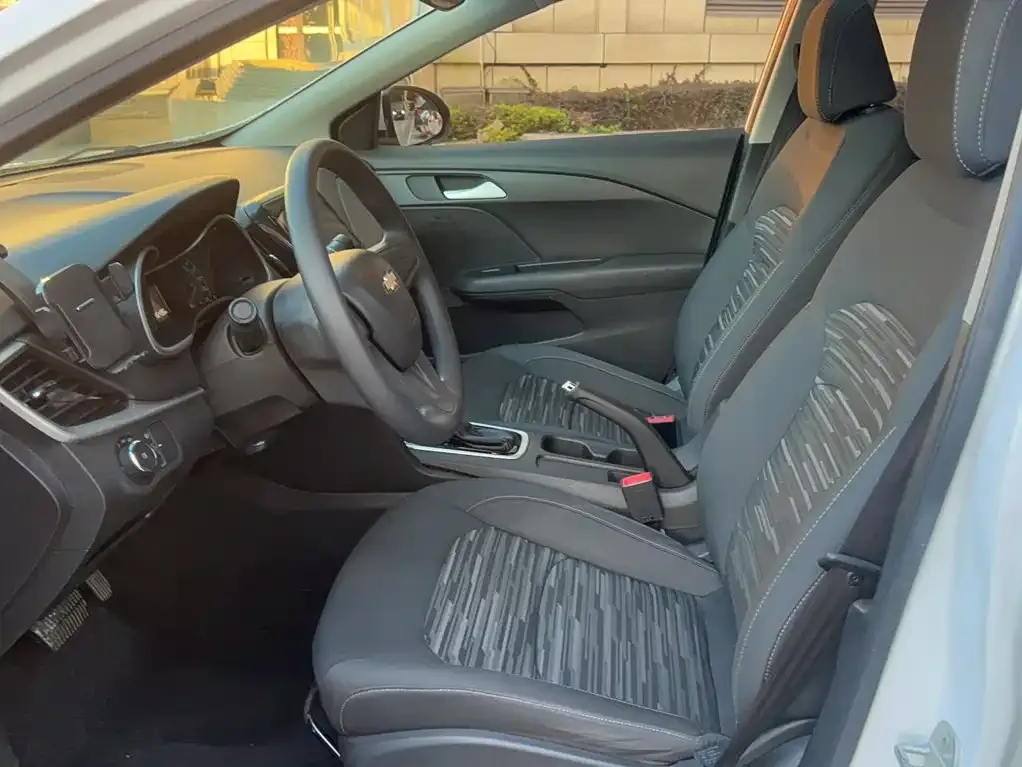 Chevrolet Cavalier 320 Auto Sunroof Enjoyment Edition 2019 — фото 4