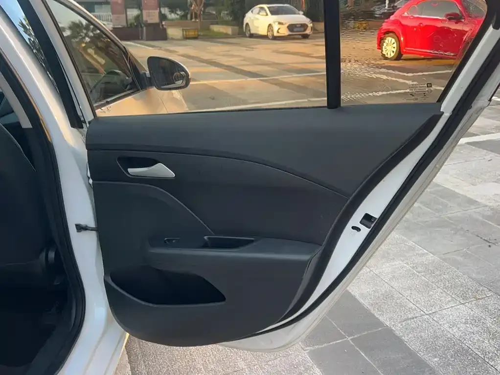 Chevrolet Cavalier 320 Auto Sunroof Enjoyment Edition 2019 — фото 14