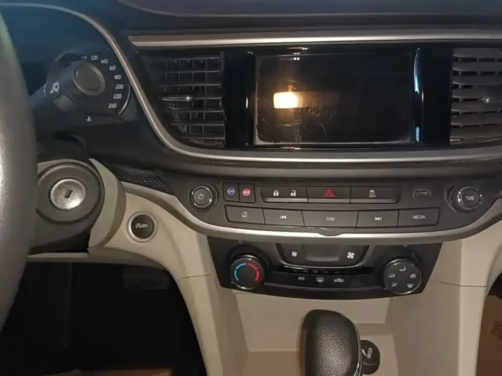 Buick Excelle Exemplar 1.5L Auto Elite 2020 — фото 13