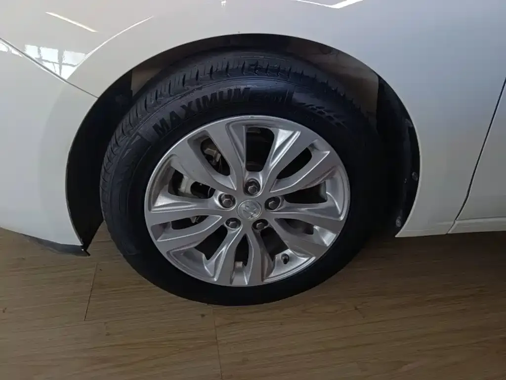 Buick Excelle Exemplar 1.5L Auto Elite 2020 — фото 23