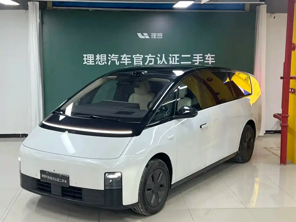 Li Auto MEGA Model Home Family Special Edition 2025