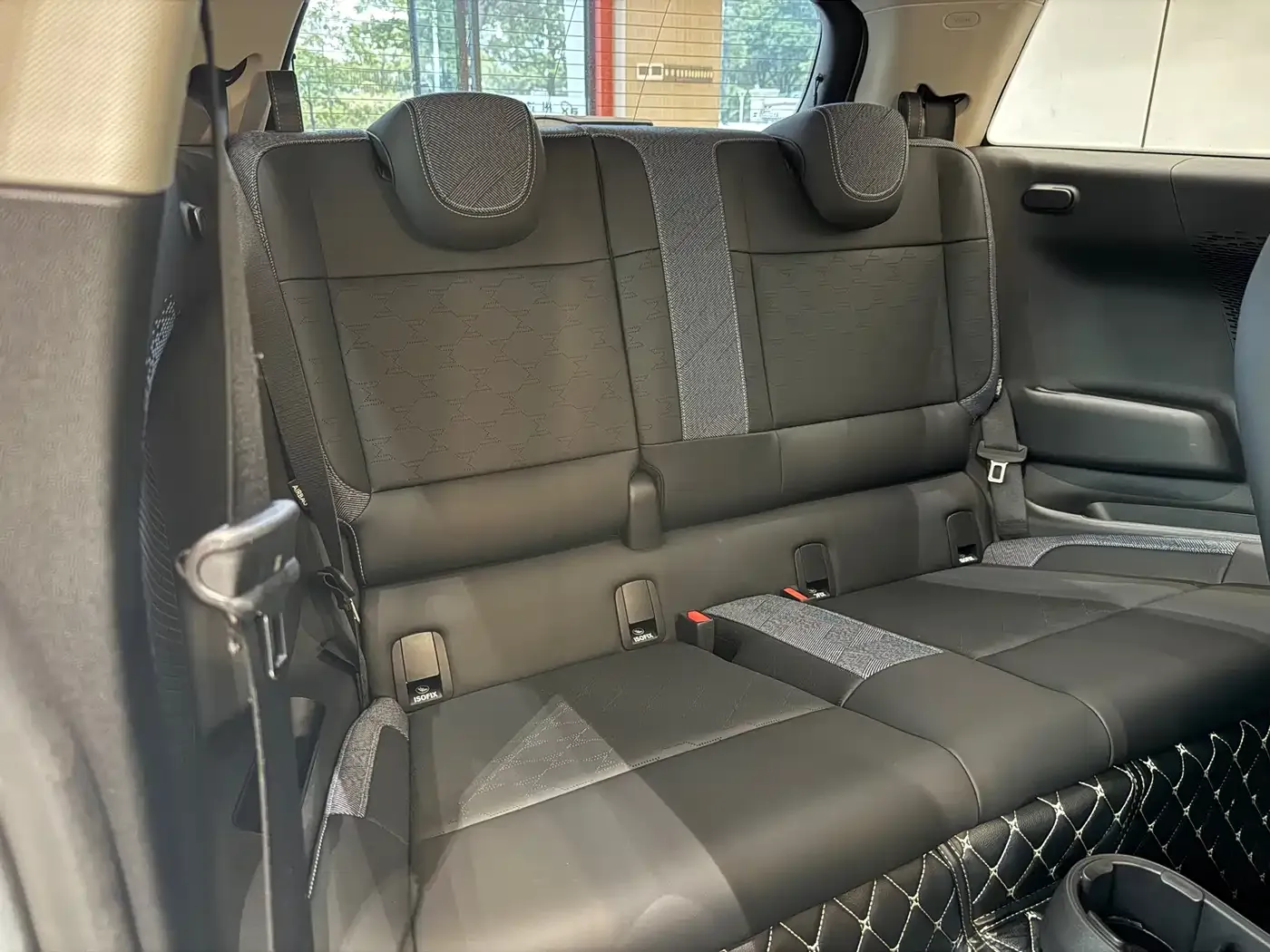 Mini Electric MINI ACEMAN E Classic 2025 — фото 11