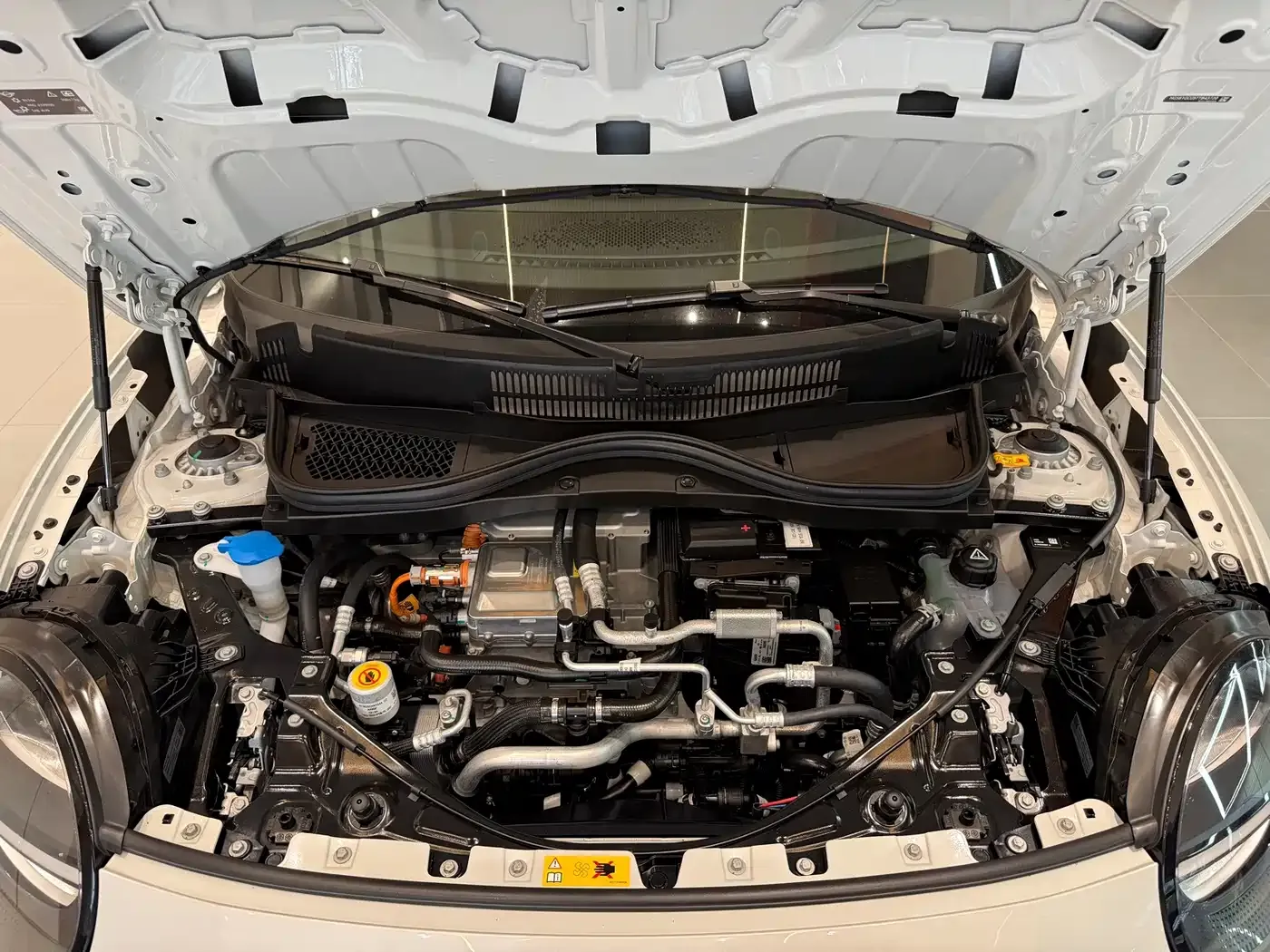 Mini Electric MINI ACEMAN E Classic 2025 — фото 14