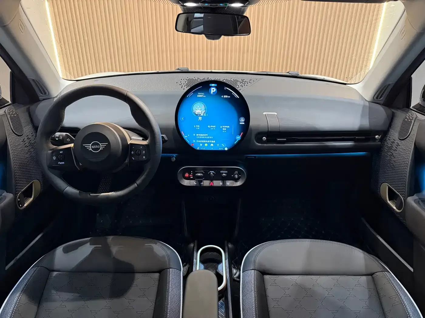 Mini Electric MINI ACEMAN E Classic 2025 — фото 7