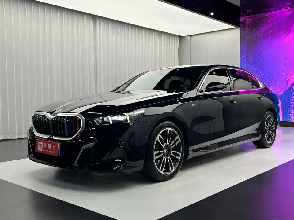 BMW 5 Series 530Li Leading M Sport Package 2024