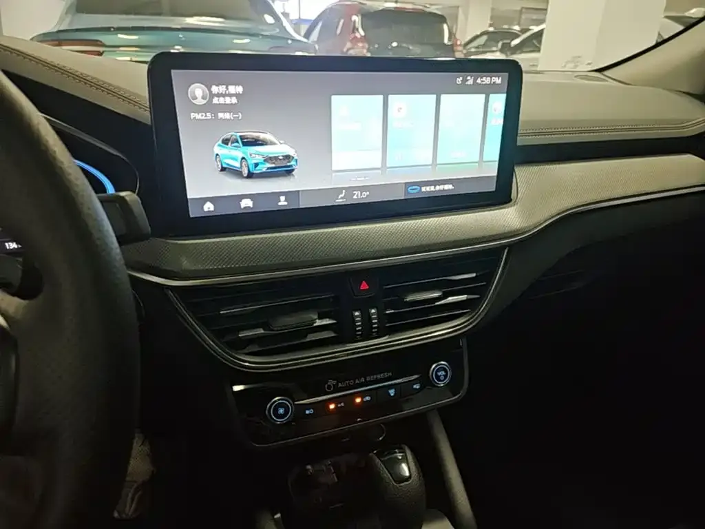 Ford Focus Sedan EcoBoost 180 Auto Speed Edition 2023 — фото 13