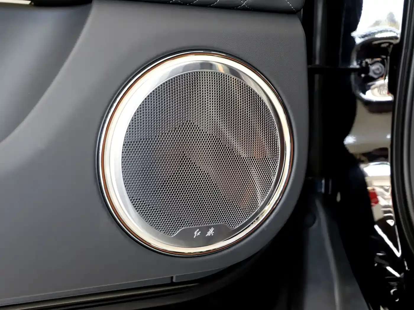 Hongqi Guoyao 4.0T Premium Flagship 4-Seater 2026 — фото 16