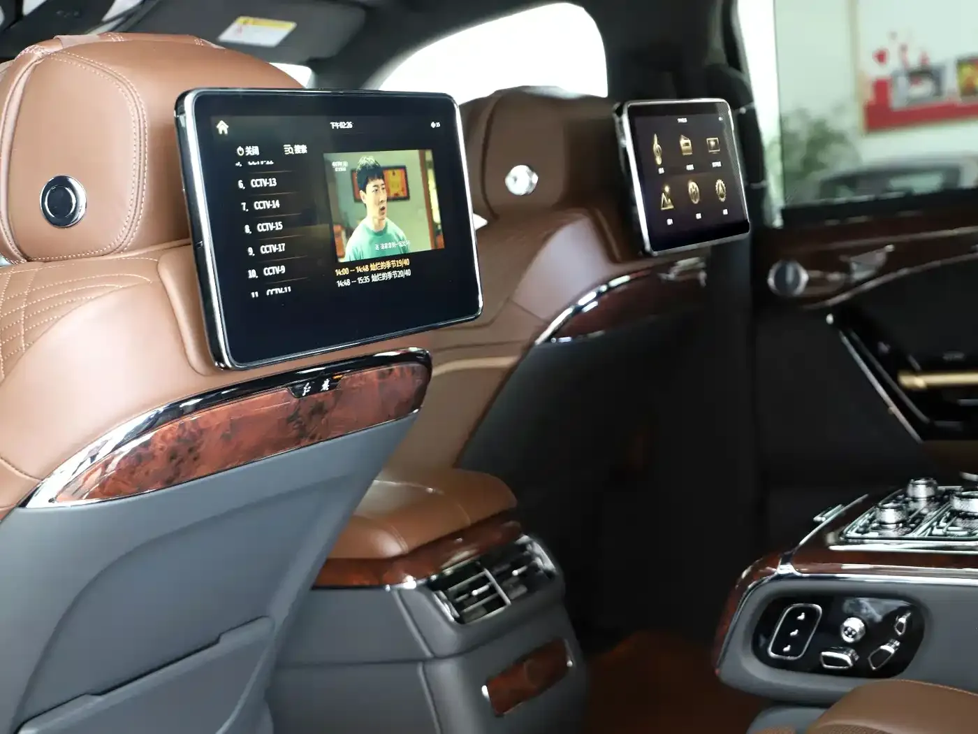 Hongqi Guoyao 4.0T Premium Flagship 4-Seater 2026 — фото 9