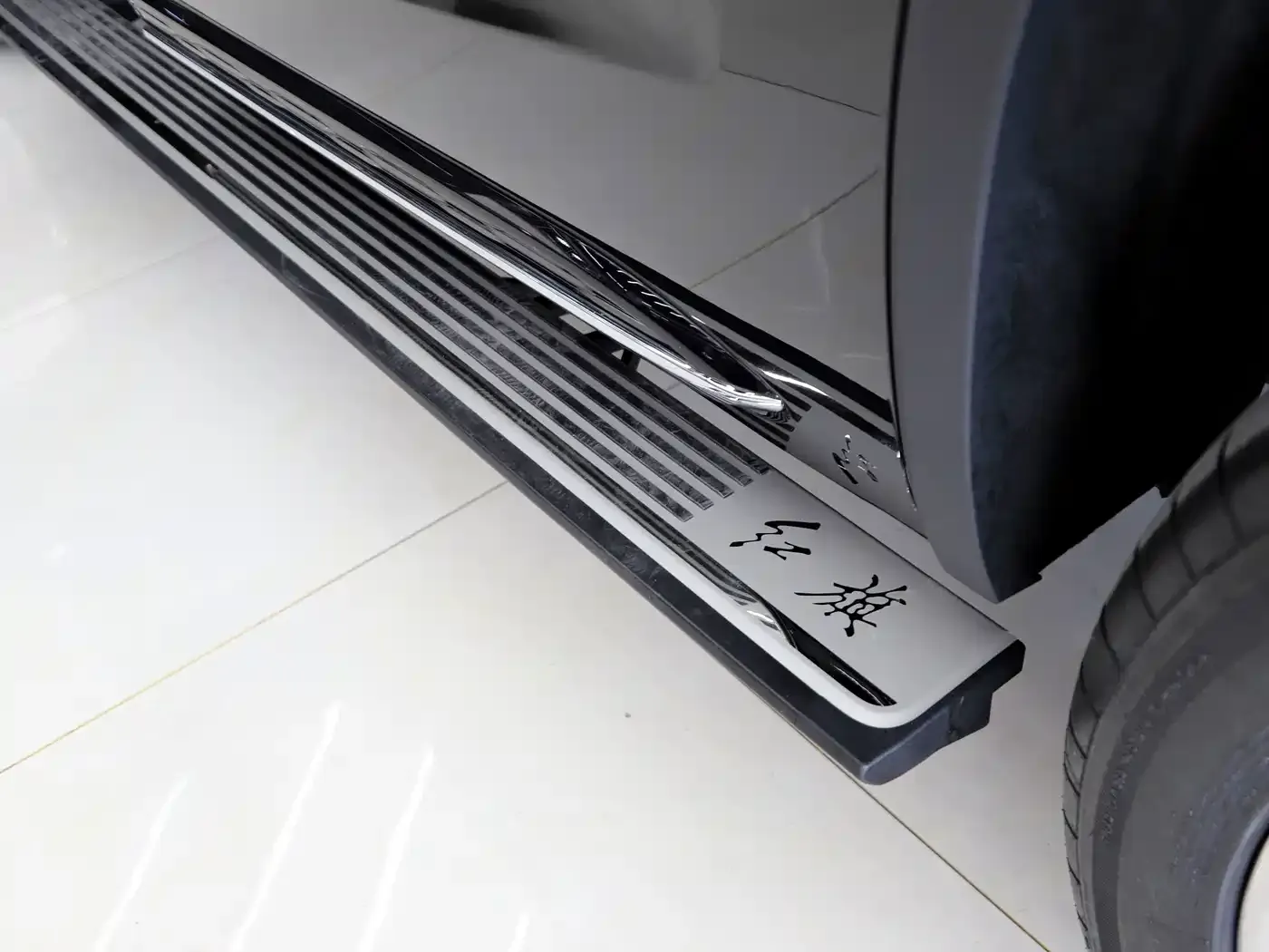 Hongqi Guoyao 4.0T Premium Flagship 4-Seater 2026 — фото 28