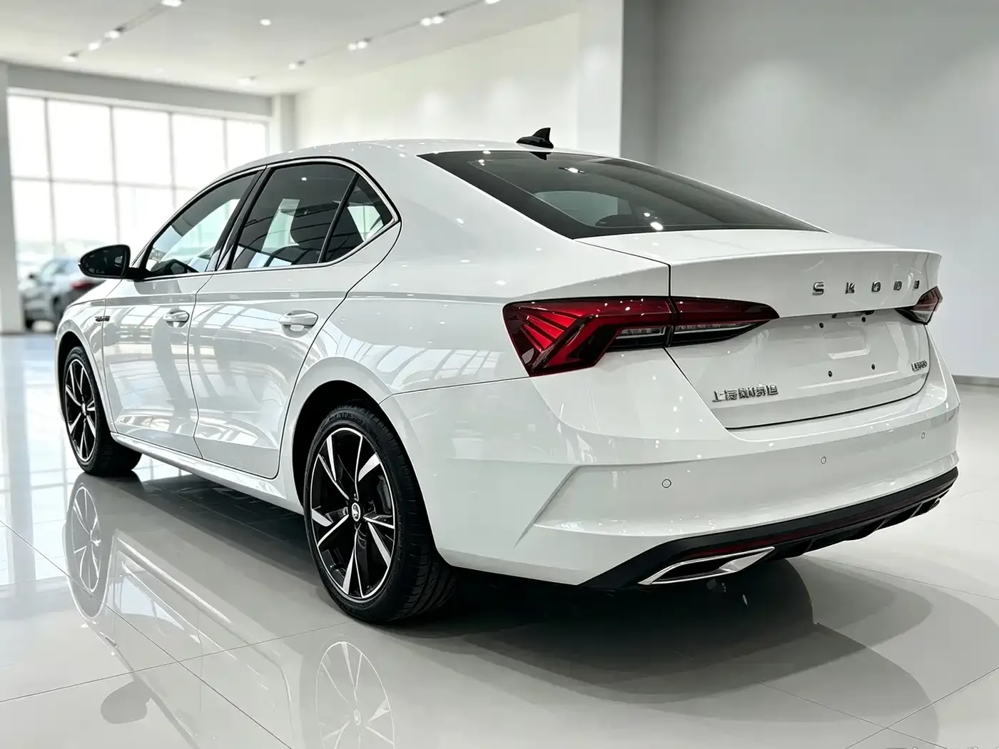 Skoda Octavia PRO TSI280 Luxury Edition 2023 — фото 6