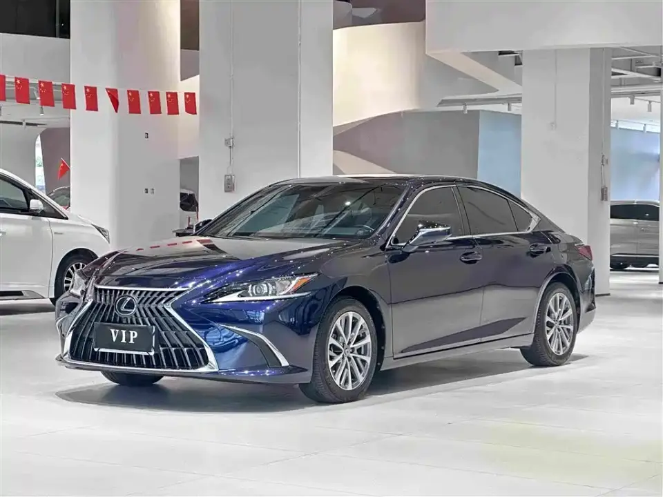 Lexus ES 260 Excellence 2024