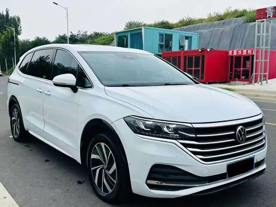 Volkswagen Viloran 330TSI Luxury Edition 2023