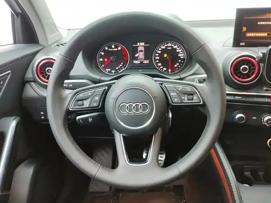 Audi Q2L 35 TFSI Launch Exclusive Edition China VI 2020 — фото 15