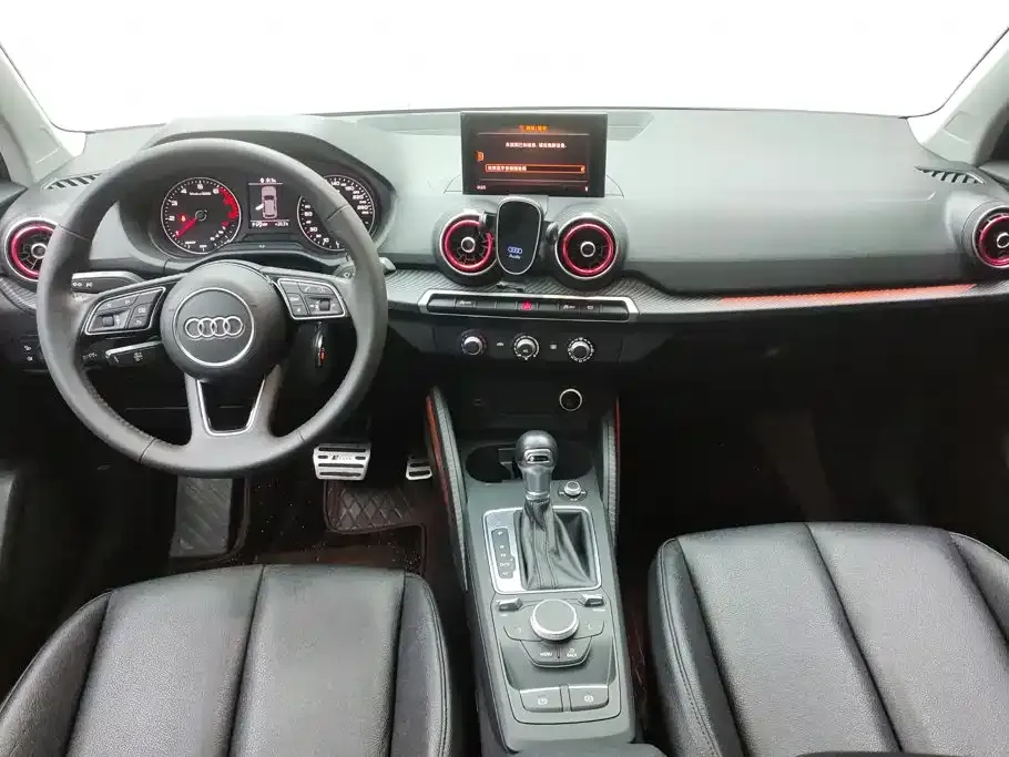 Audi Q2L 35 TFSI Launch Exclusive Edition China VI 2020 — фото 12