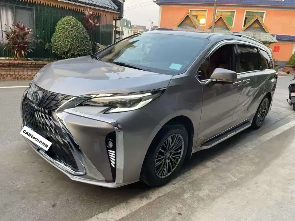 Toyota Sienna 2.5L Hybrid Comfort Edition 2023