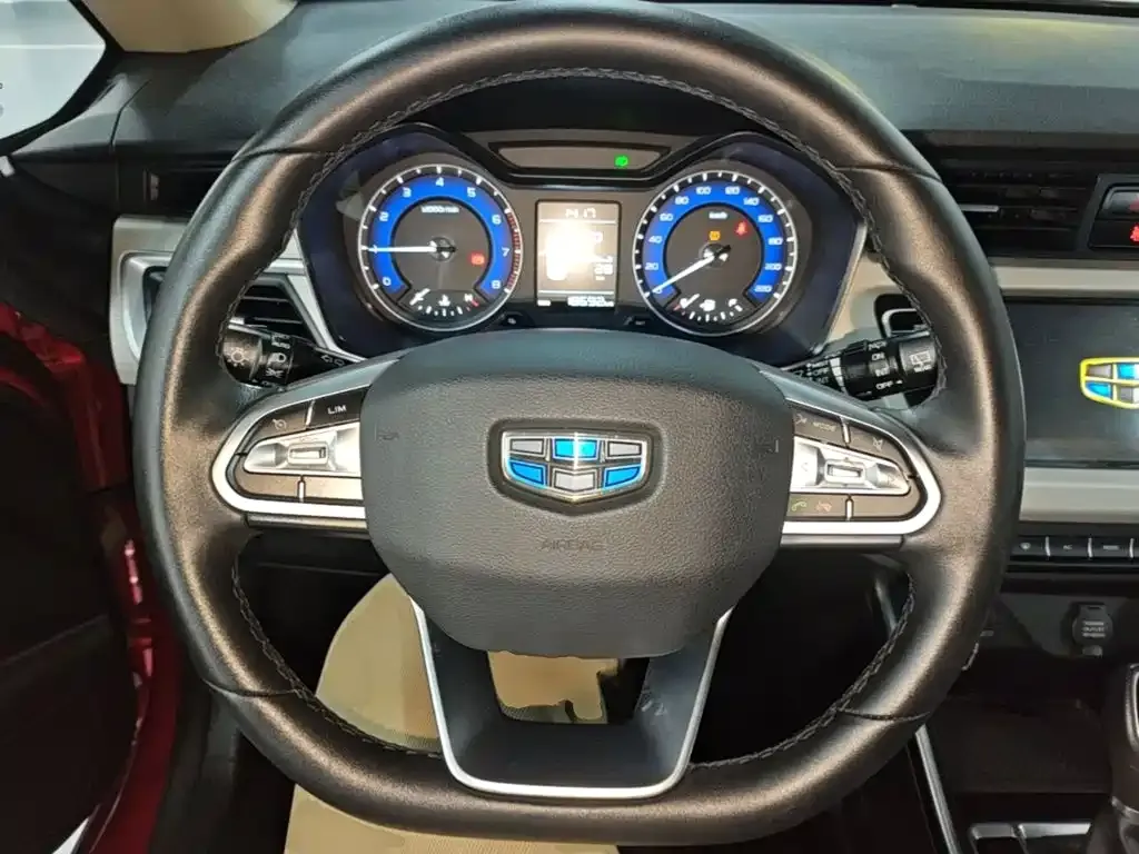 Geely Vision X3 1.5L CVT Premium 2021 — фото 11
