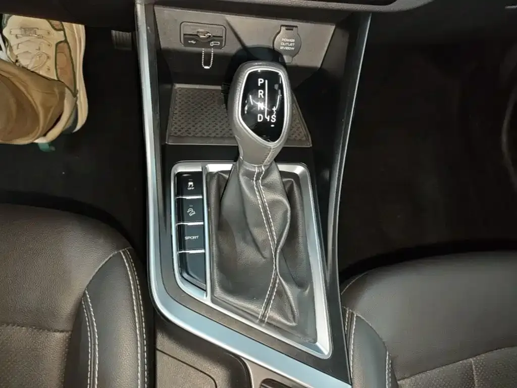 Geely Vision X3 1.5L CVT Premium 2021 — фото 14