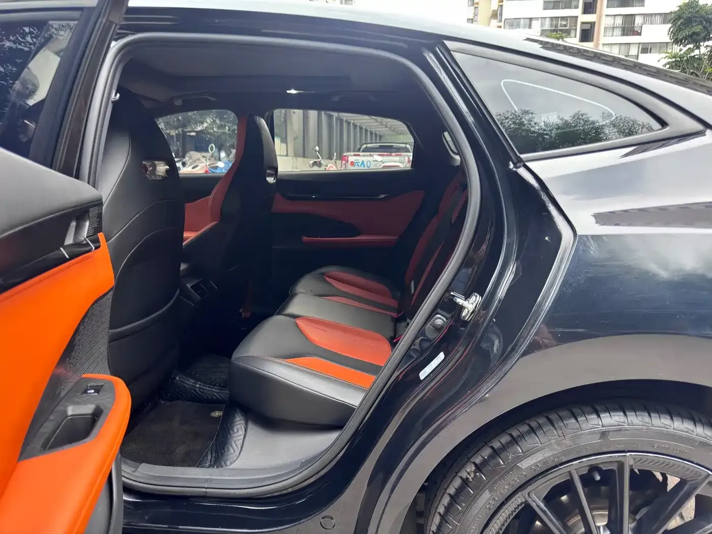 Changan UNI-V 1.5T Sport Edition 2023 — фото 6