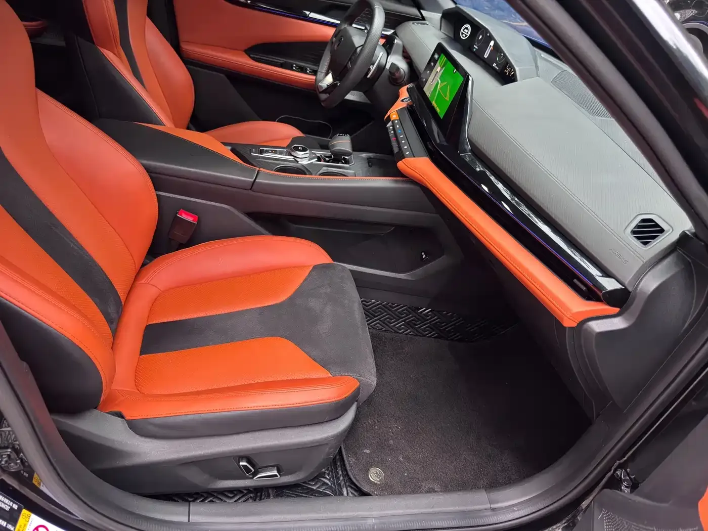 Changan UNI-V 1.5T Sport Edition 2023 — фото 8