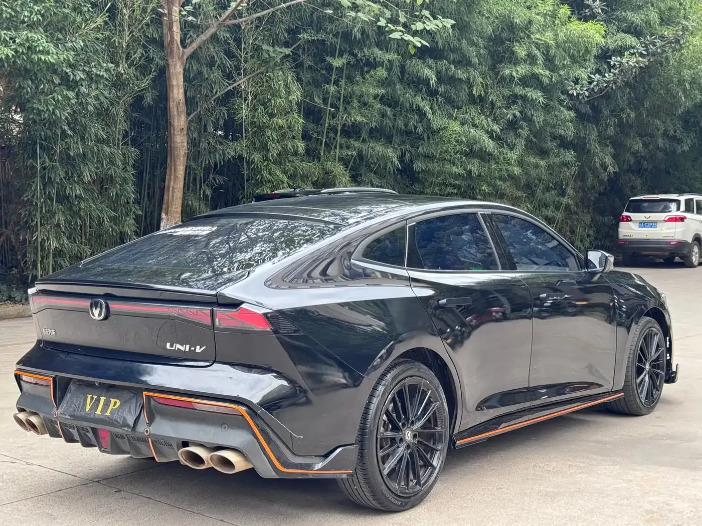 Changan UNI-V 1.5T Sport Edition 2023 — фото 13