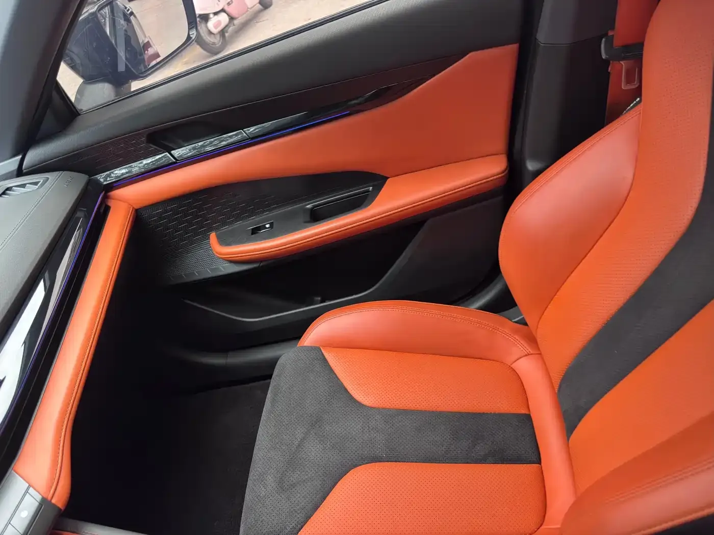 Changan UNI-V 1.5T Sport Edition 2023 — фото 7