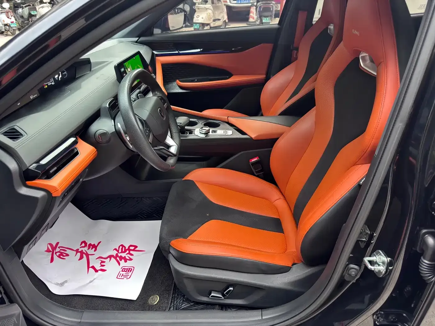 Changan UNI-V 1.5T Sport Edition 2023 — фото 4